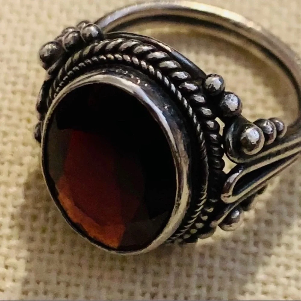Lord & Taylor | Ring | Silver Garnet Oversized Ring